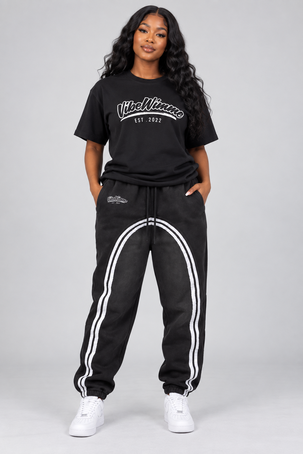 AI model wearing matching Vibe Wimme outline sweats outfit
