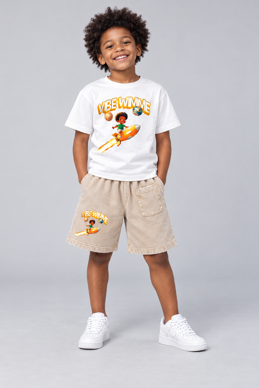AI model in matching Vibe Wimme rocket kids clothing